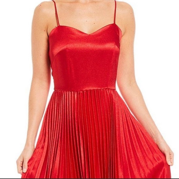 GIANNI BINI Red Dress - Picture 2 of 3